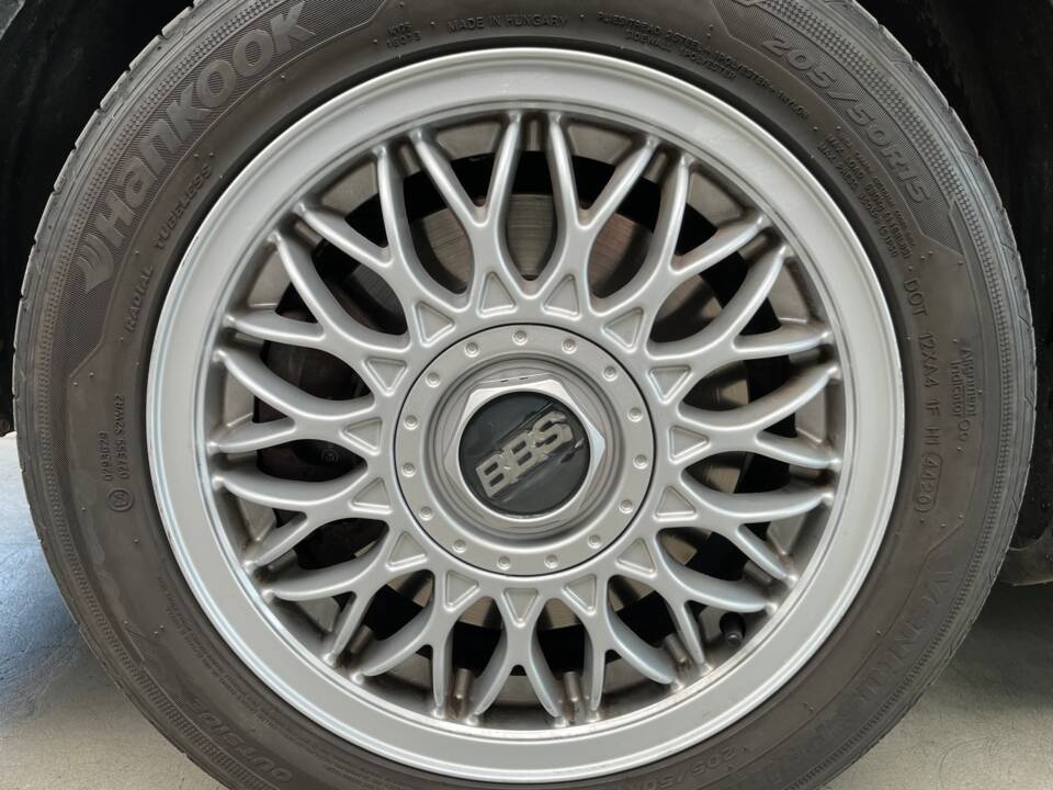 Bild 32/43 von Volkswagen Golf III 2.8 VR6 (1992)