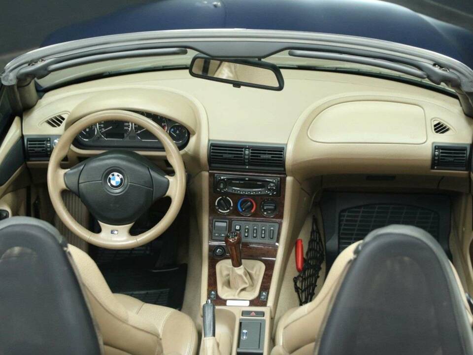 Immagine 19/30 di BMW Z3 2.8i (1999)