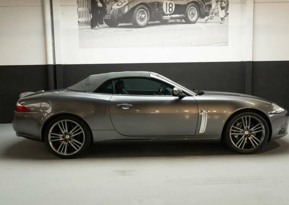 Image 4/46 of Jaguar XKR (2008)