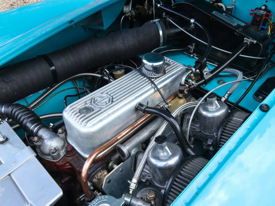 Image 22/50 of MG MGA 1600 (1958)
