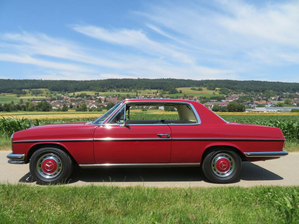Image 3/19 of Mercedes-Benz 250 CE (1970)