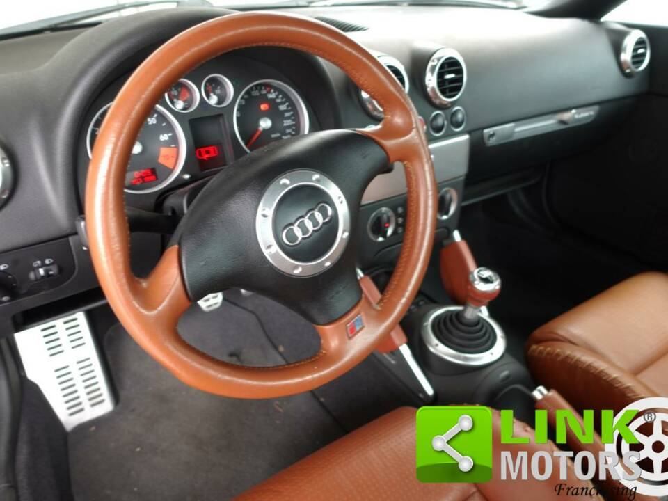 Image 5/10 of Audi TT 1.8 T quattro (2000)
