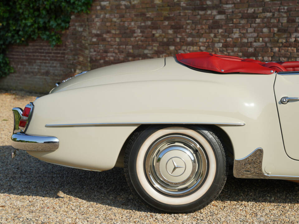 Image 34/50 of Mercedes-Benz 190 SL (1962)