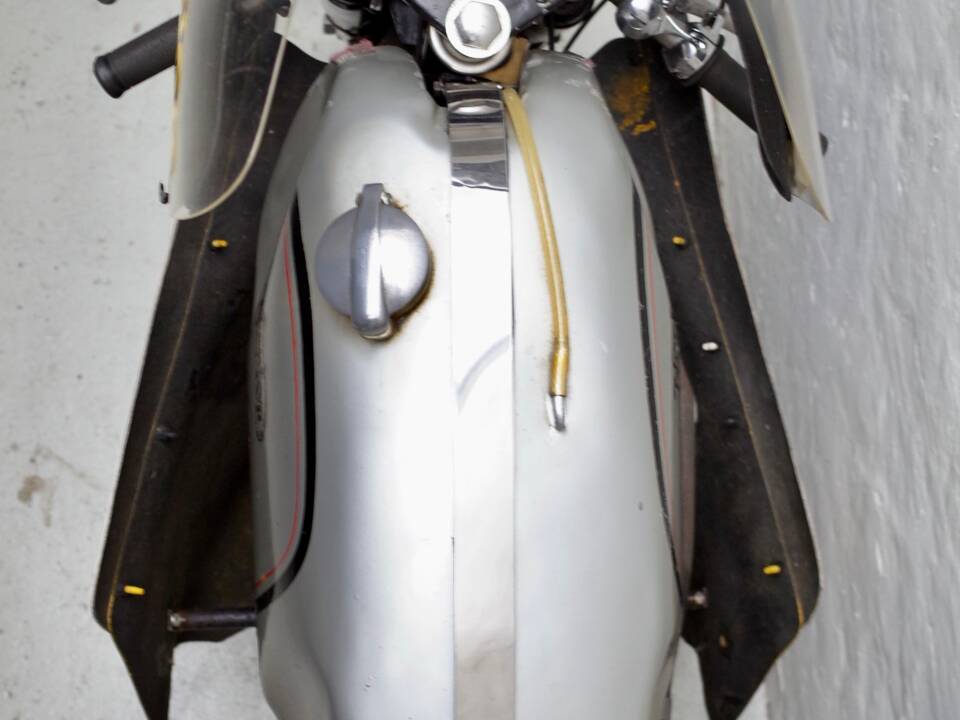 Image 21/26 of Norton Manx 500 (1955)