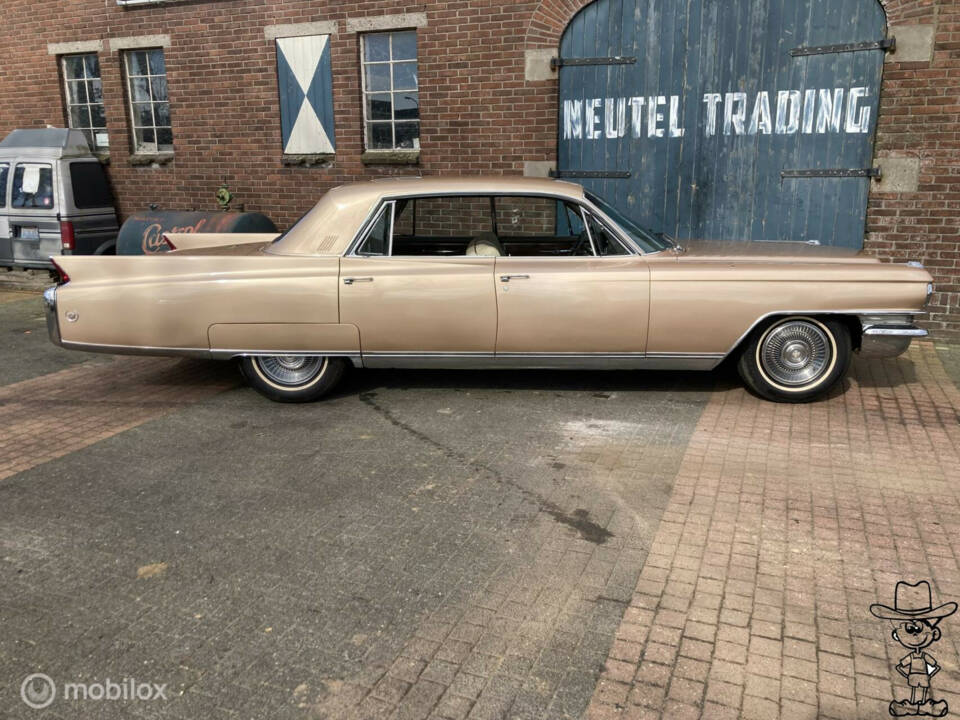 Image 13/40 of Cadillac 75 Fleetwood (1963)