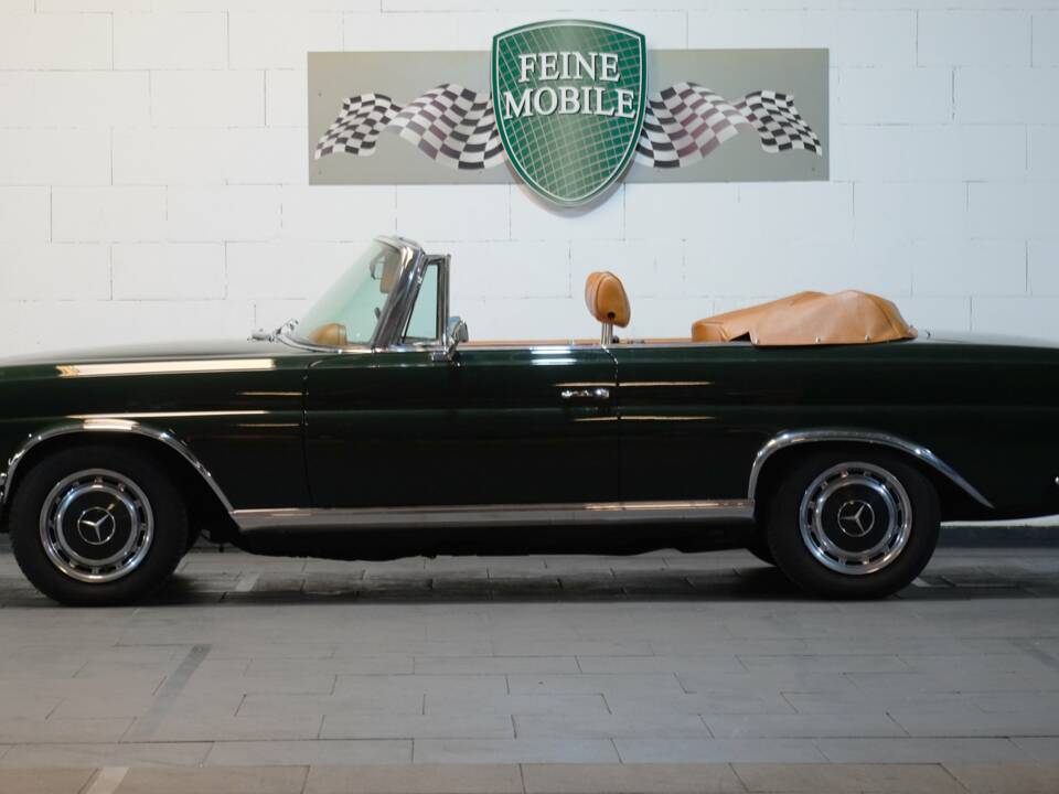 Immagine 22/29 di Mercedes-Benz 280 SE 3,5 (1970)