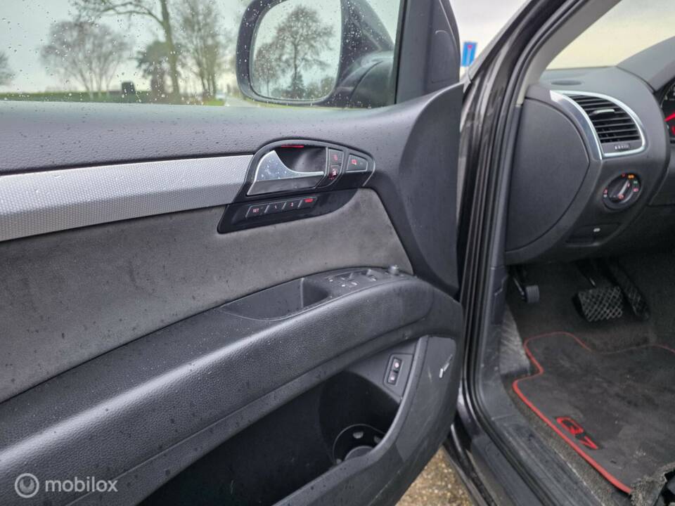 Image 25/50 of Audi Q7 4.2 FSI quattro (2006)