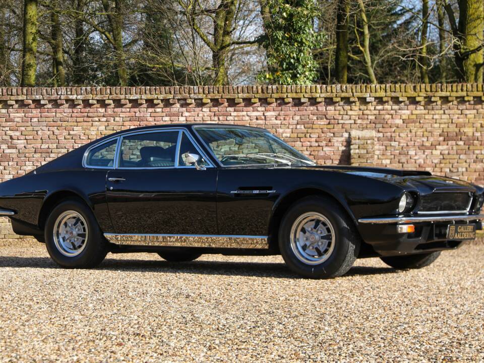 Image 43/50 of Aston Martin DBS V8 (1972)