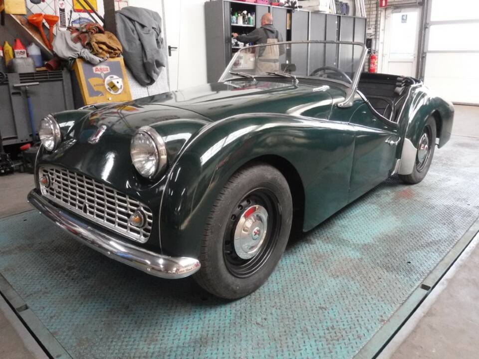 Image 2/50 de Triumph TR 3A (1957)