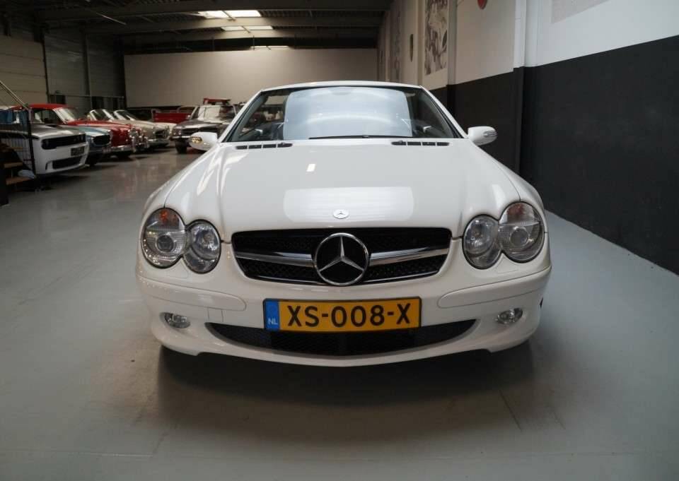 Image 25/50 of Mercedes-Benz SL 500 (2005)