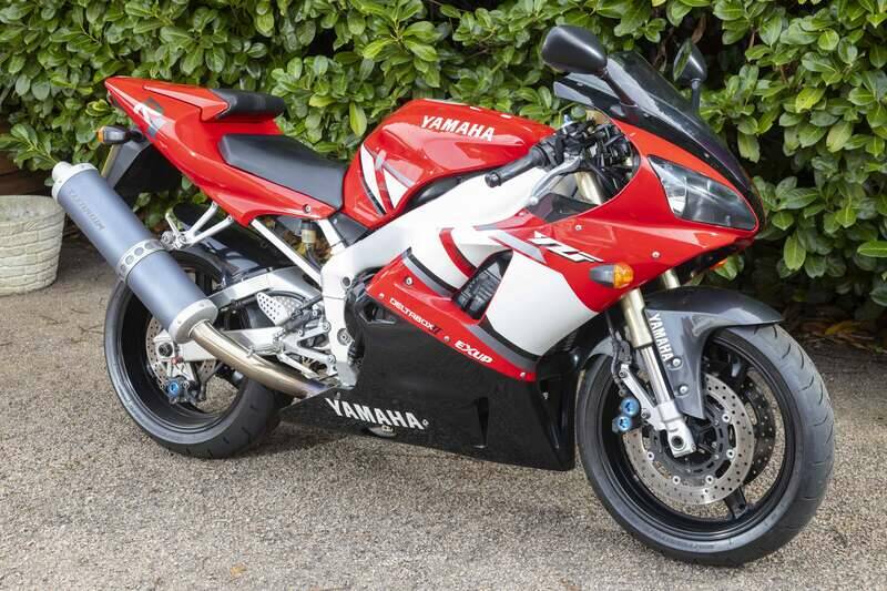 Image 9/33 of Yamaha YZF-R1 (2001)