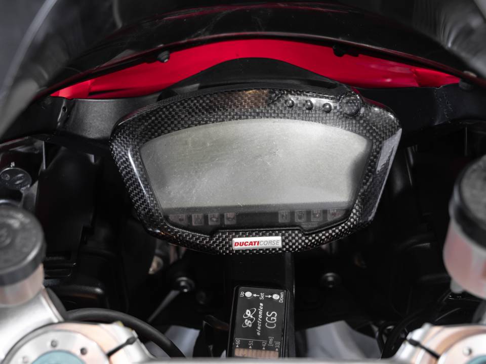 Bild 10/21 von Ducati DUMMY (2007)