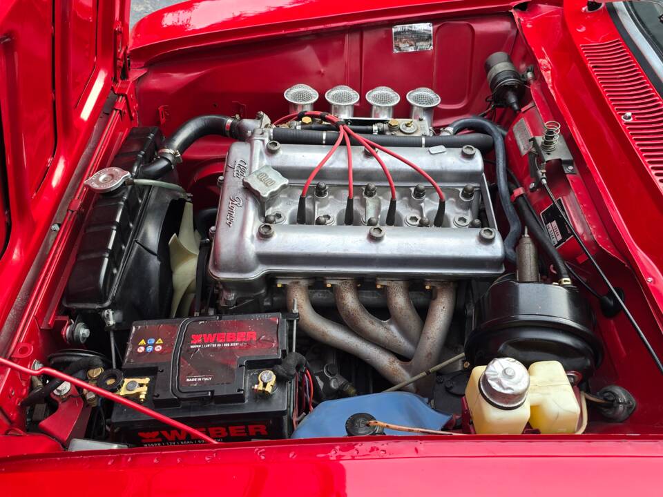 Image 23/34 of Alfa Romeo 1750 GT Veloce (1969)