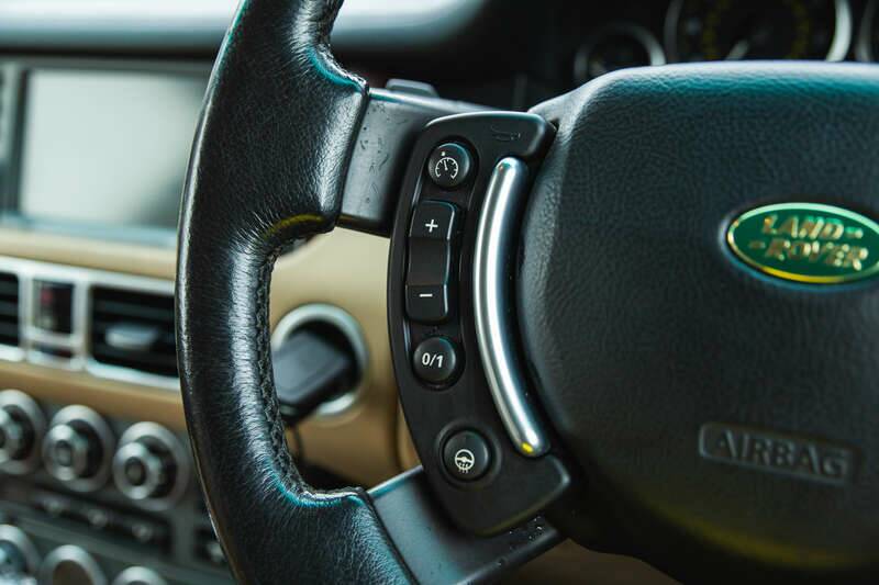 Bild 43/50 von Land Rover Range Rover Vogue TDV8 (2007)