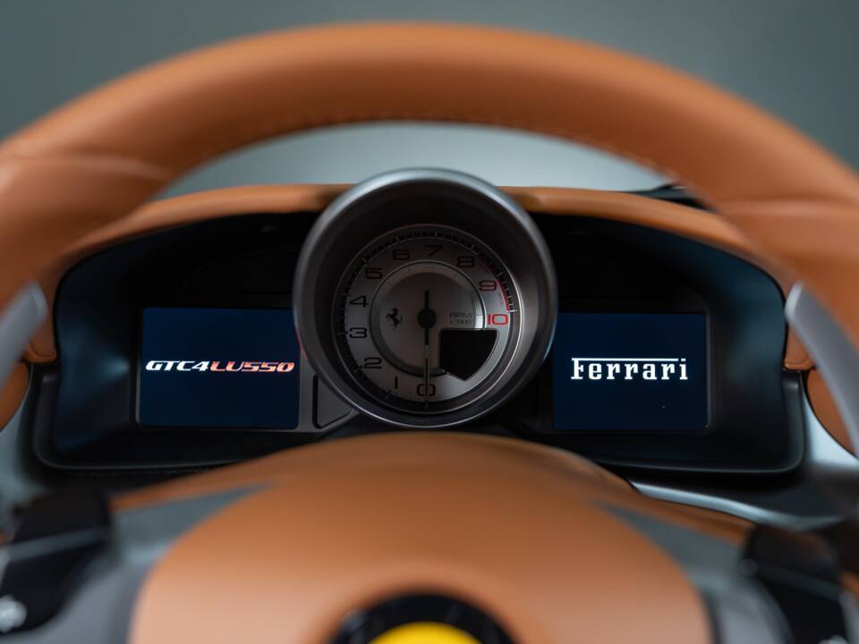Bild 16/38 von Ferrari GTC4Lusso (2017)