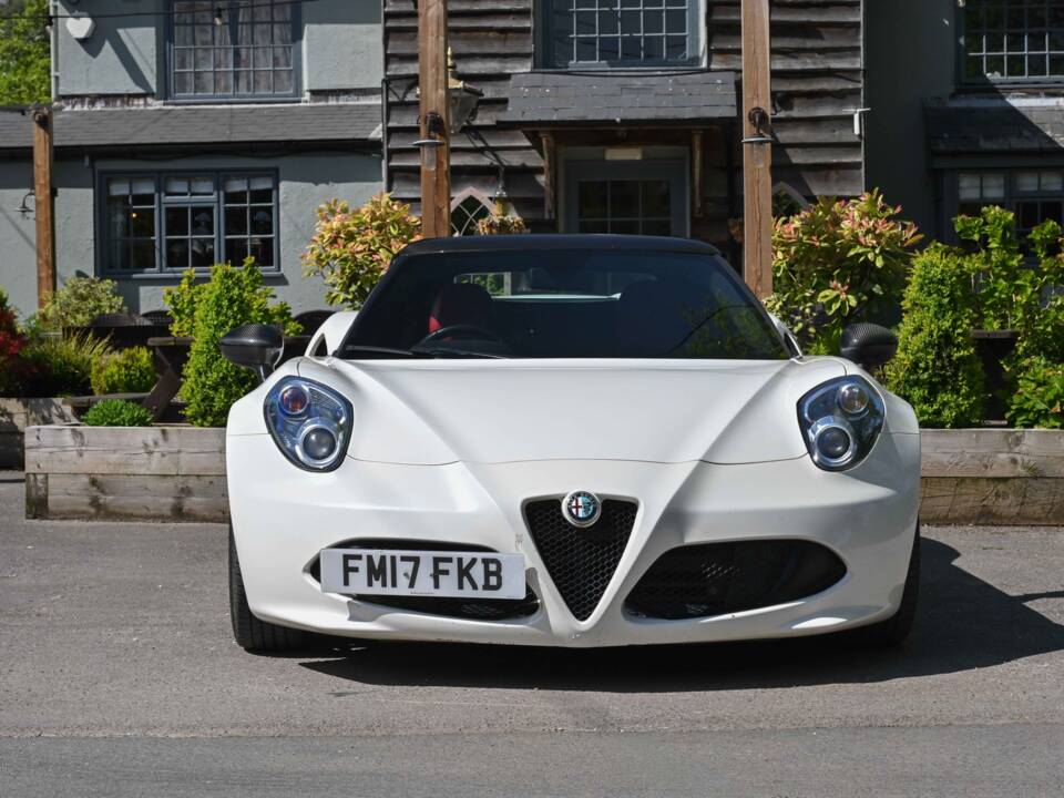 Image 6/50 of Alfa Romeo 4C Spider (2017)