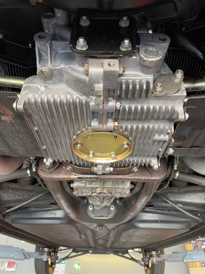 Immagine 14/17 di Volkswagen Maggiolone 1302 LS (1972)