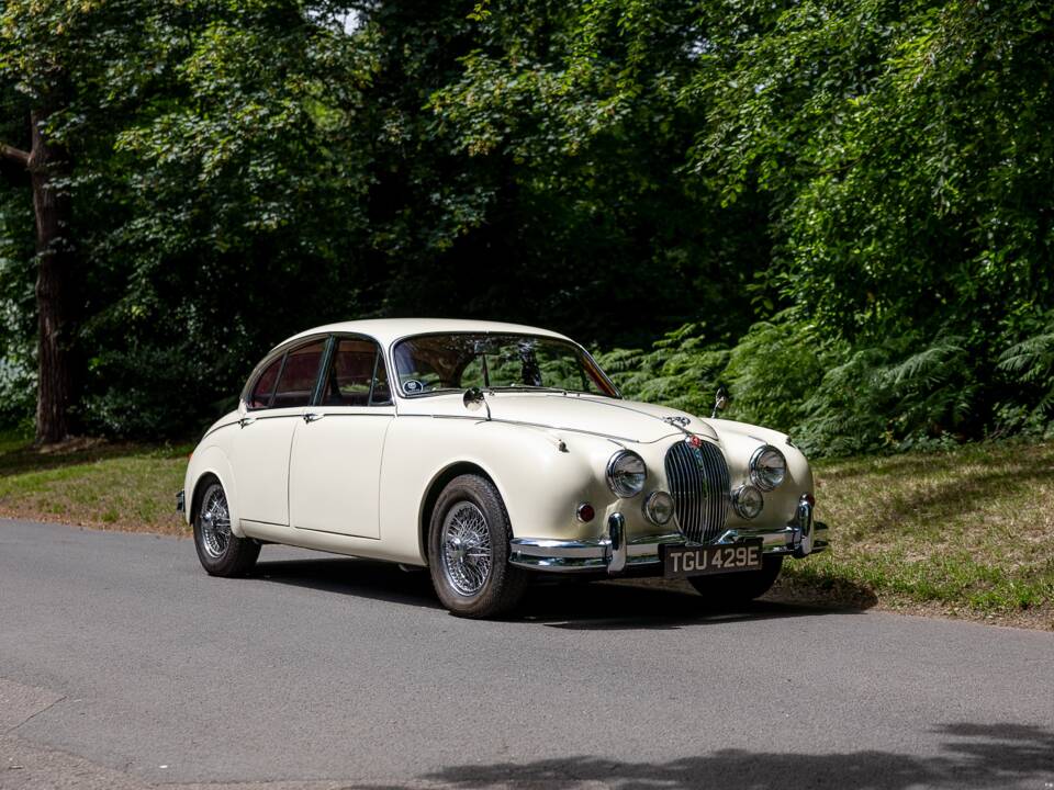 Image 15/50 de Jaguar Mk II 2.4 (1967)