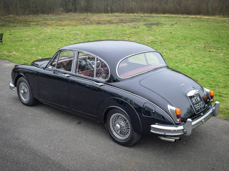 Image 3/9 de Jaguar Mk II 3.8 (1966)