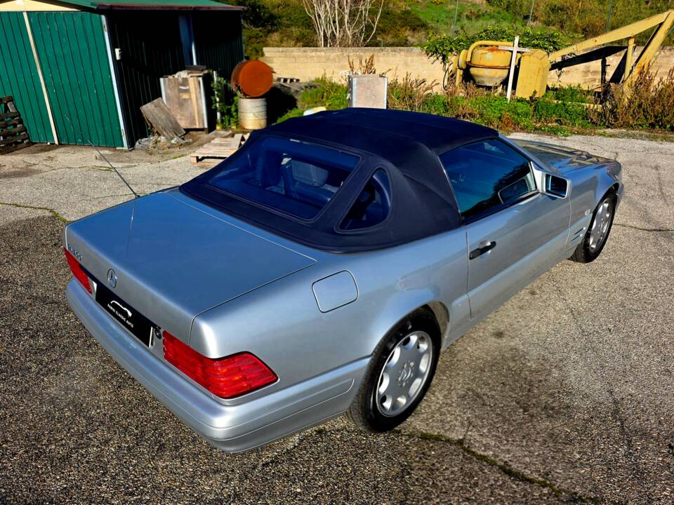 Bild 33/38 von Mercedes-Benz SL 500 (1998)