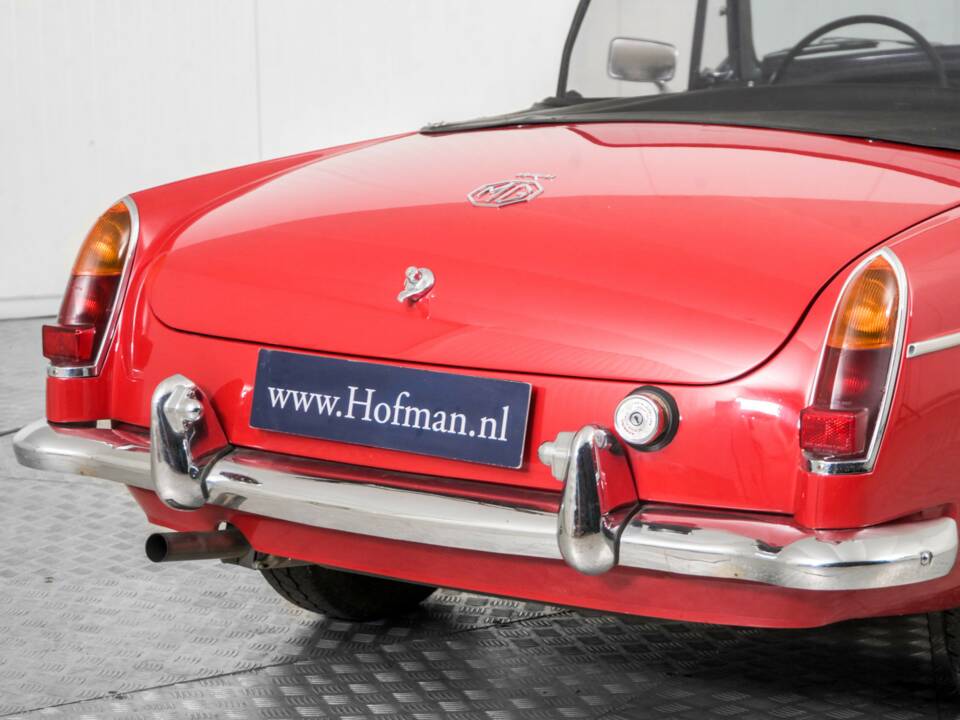 Afbeelding 30/50 van MG MGB (1966)
