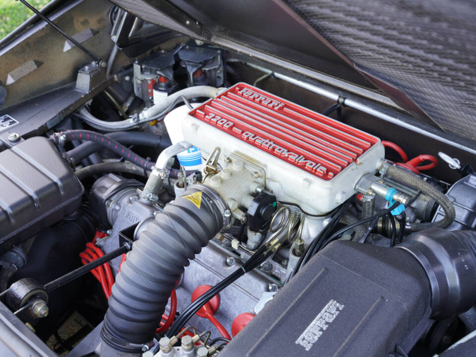 Image 37/50 of Ferrari 328 GTS (1987)
