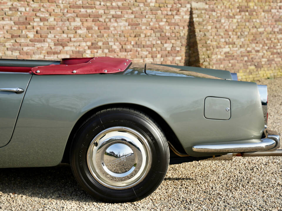 Image 10/50 of Lancia Flaminia GT 2.8 3C Touring (1967)