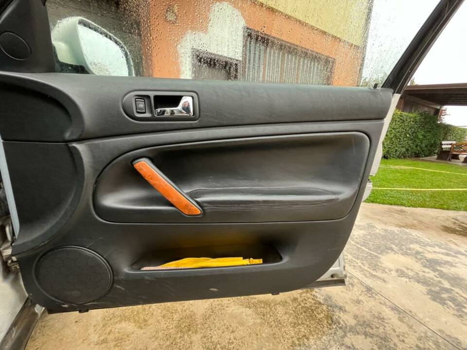 Image 17/20 de Volkswagen Passat Variant 1.9 TDI (1999)