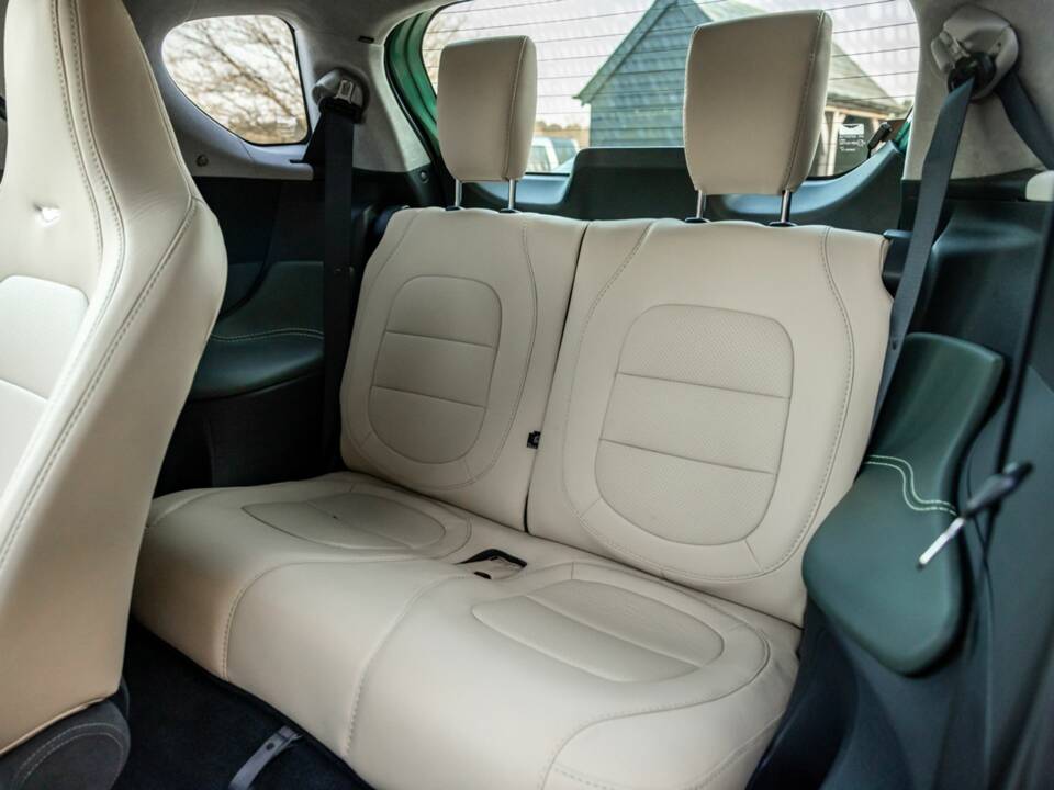 Image 12/50 of Aston Martin Cygnet (2013)