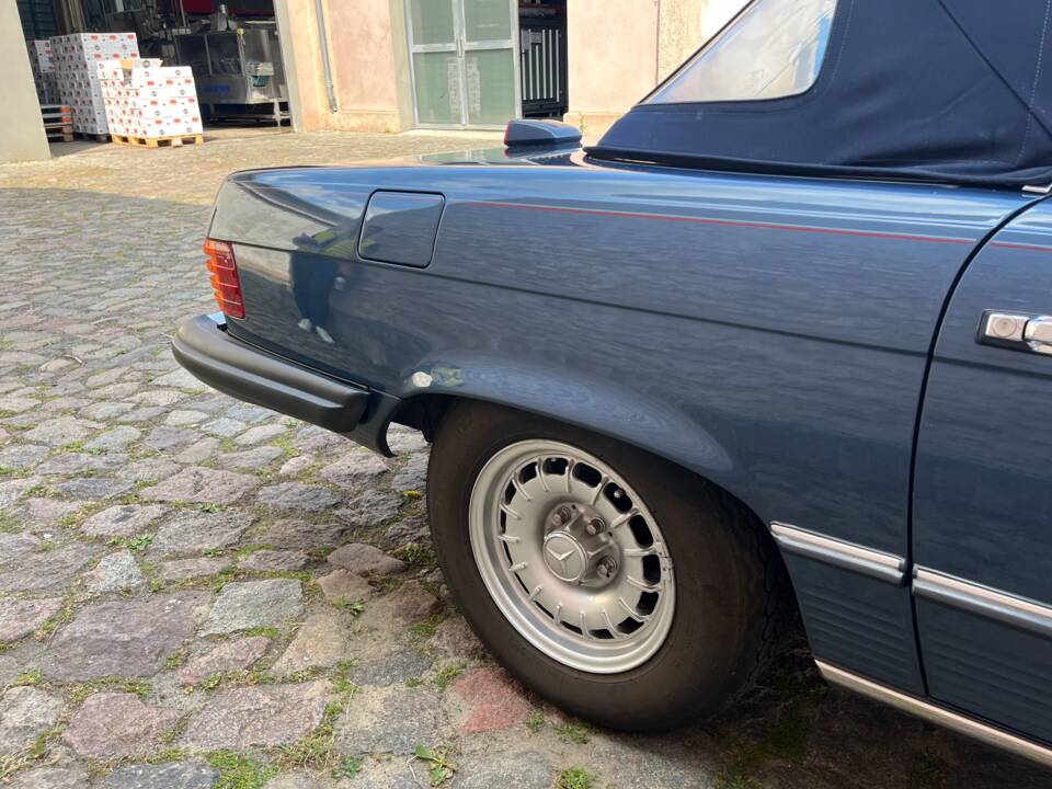Afbeelding 17/146 van Mercedes-Benz 380 SL (1982)