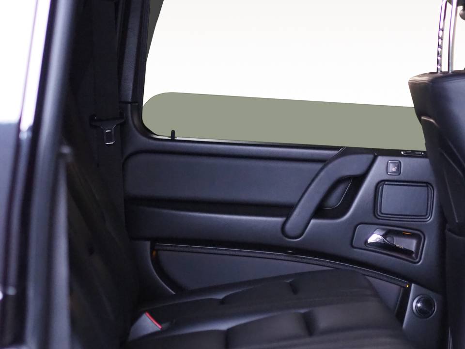 Image 16/21 of Mercedes-Benz G 500 (LWB) (2016)