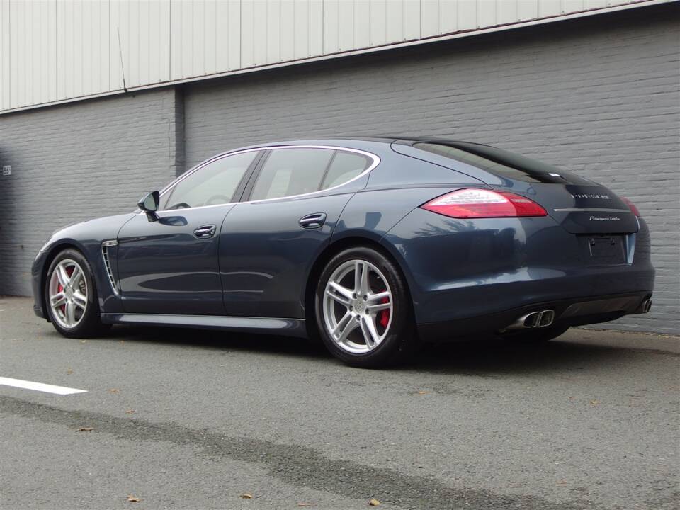 Imagen 4/99 de Porsche Panamera Turbo (2009)