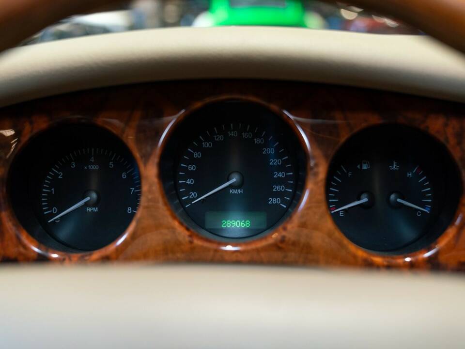 Bild 42/50 von Daimler Super V8 (1997)