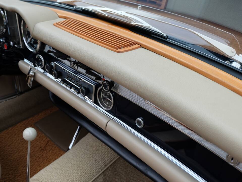 Immagine 26/66 di Mercedes-Benz 280 SL (1969)