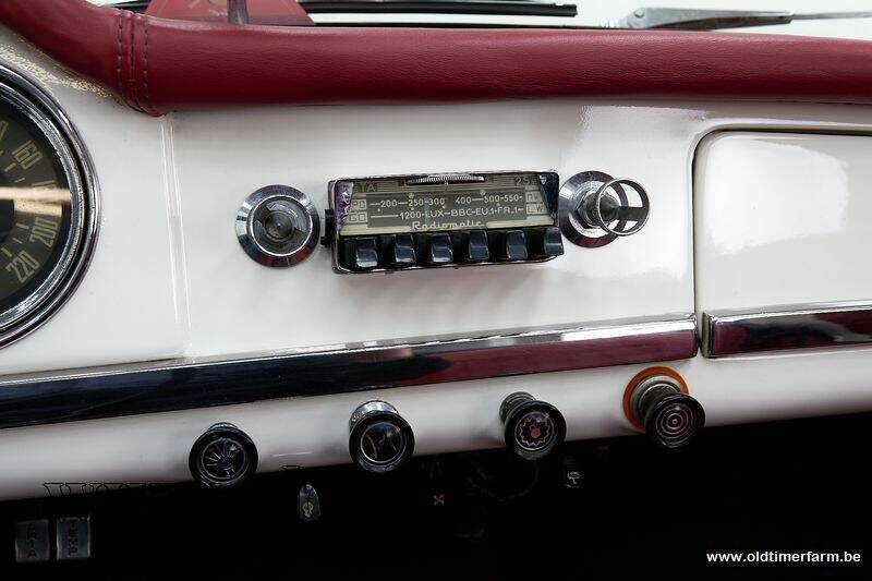 Image 22/30 de Alfa Romeo Giulia 1600 Spider Veloce (1965)