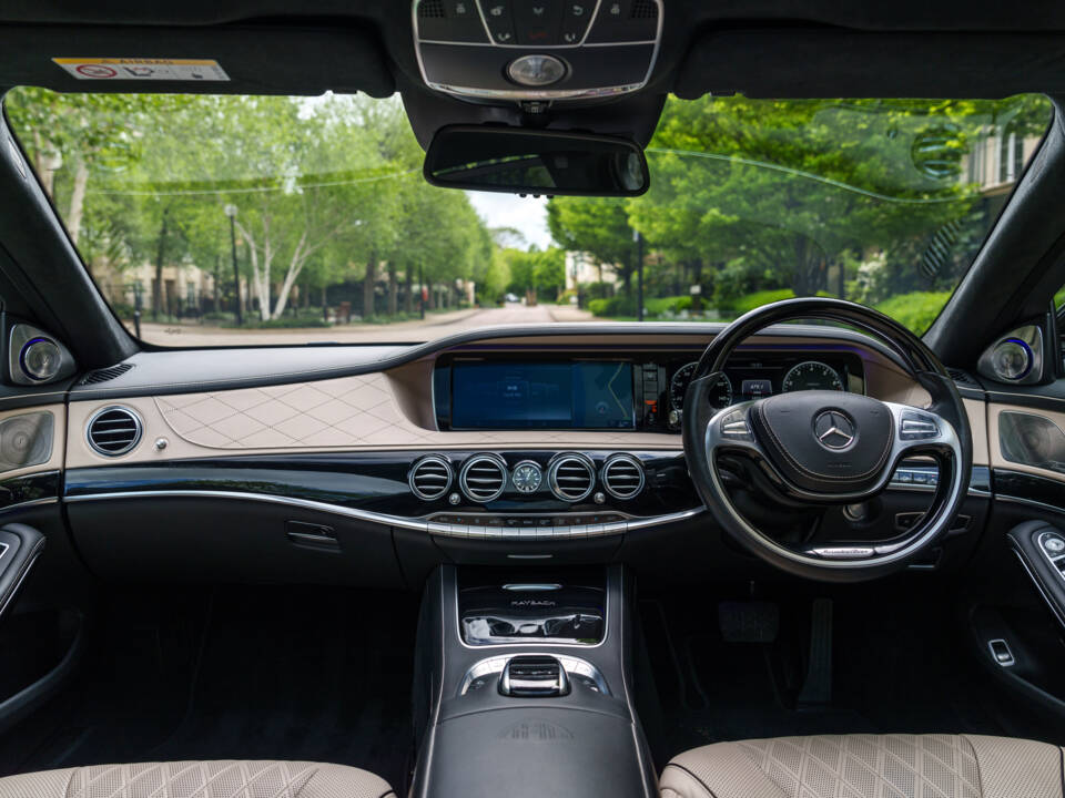 Immagine 18/42 di Mercedes-Benz Maybach S 600 (2015)
