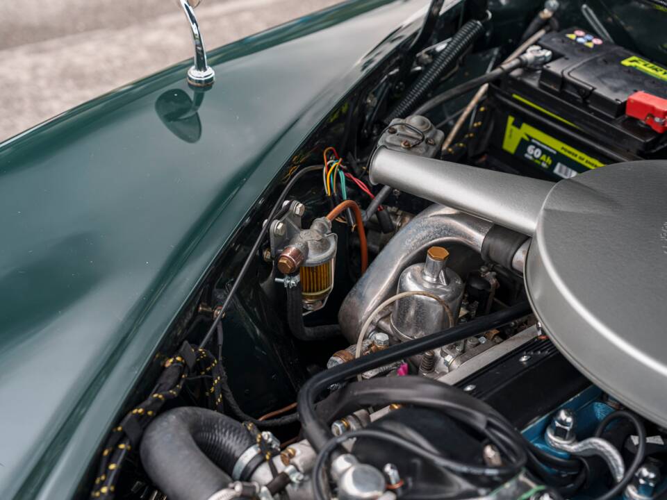 Image 29/31 of Jaguar 340 (1968)