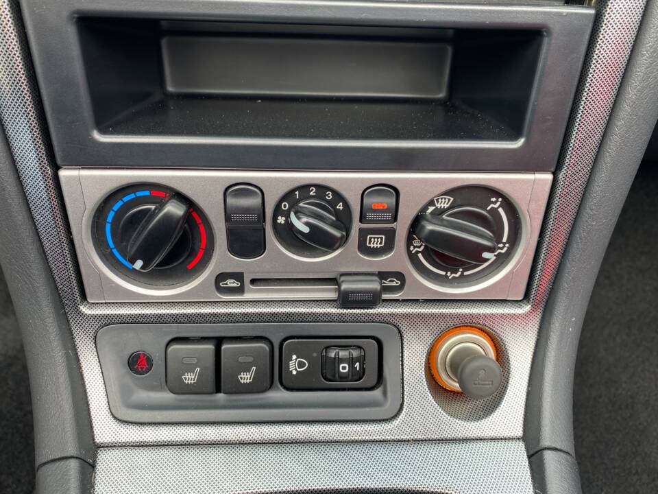 Afbeelding 25/63 van Mazda MX-5 1.6 (2004)