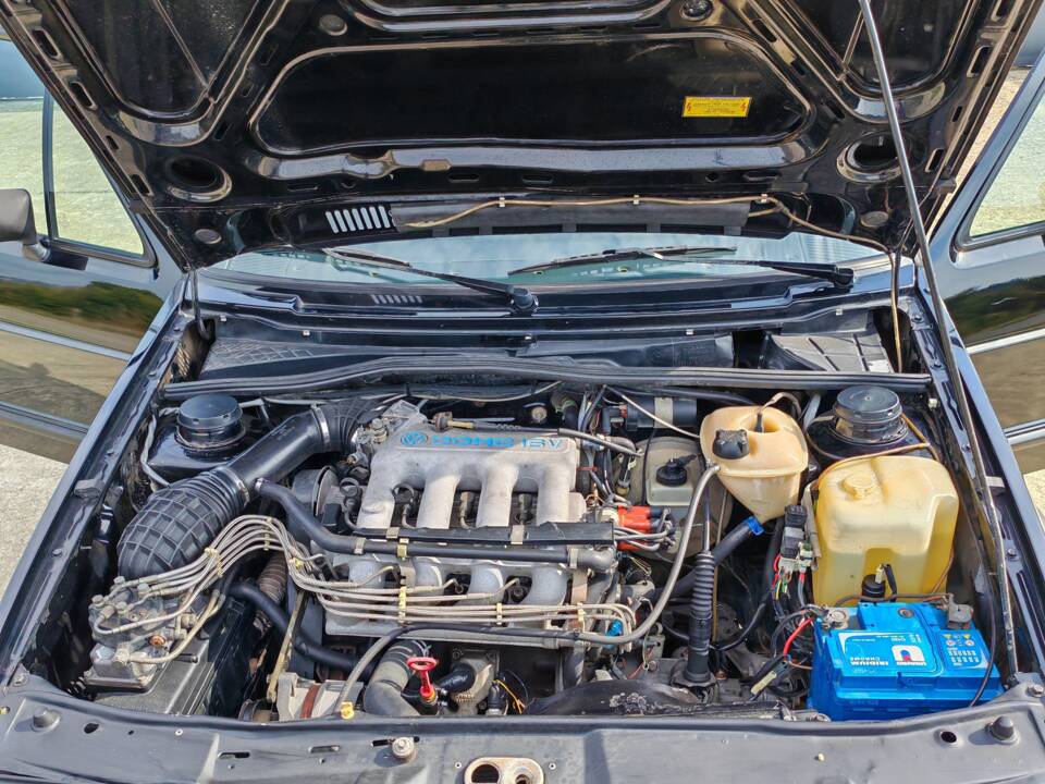 Bild 37/42 von Volkswagen Golf II GTi 16V 1.8 (1986)