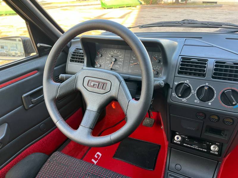 Image 14/25 of Peugeot 205 GTi 1.6 (1986)