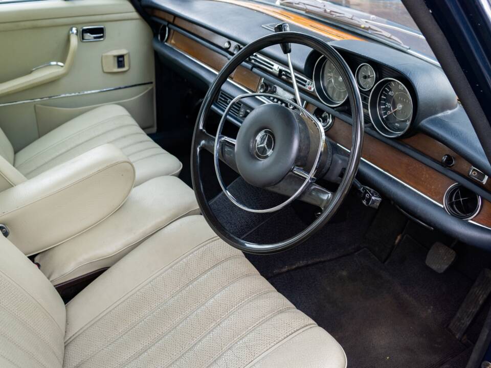 Imagen 4/21 de Mercedes-Benz 280 SEL (1968)