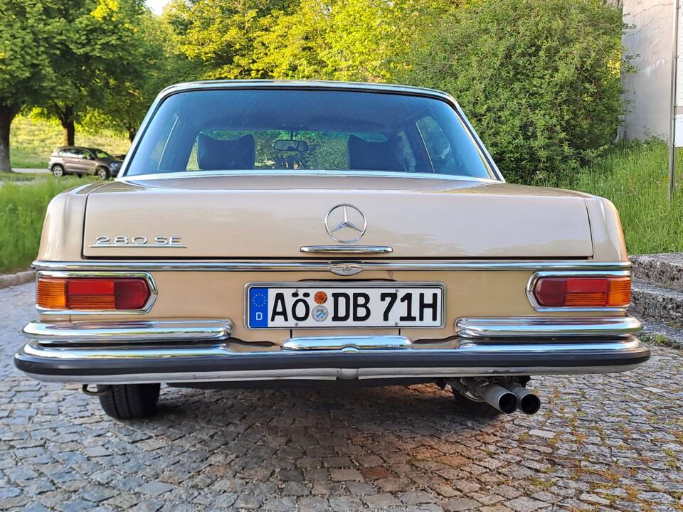 Image 48/73 of Mercedes-Benz 280 SE (1971)
