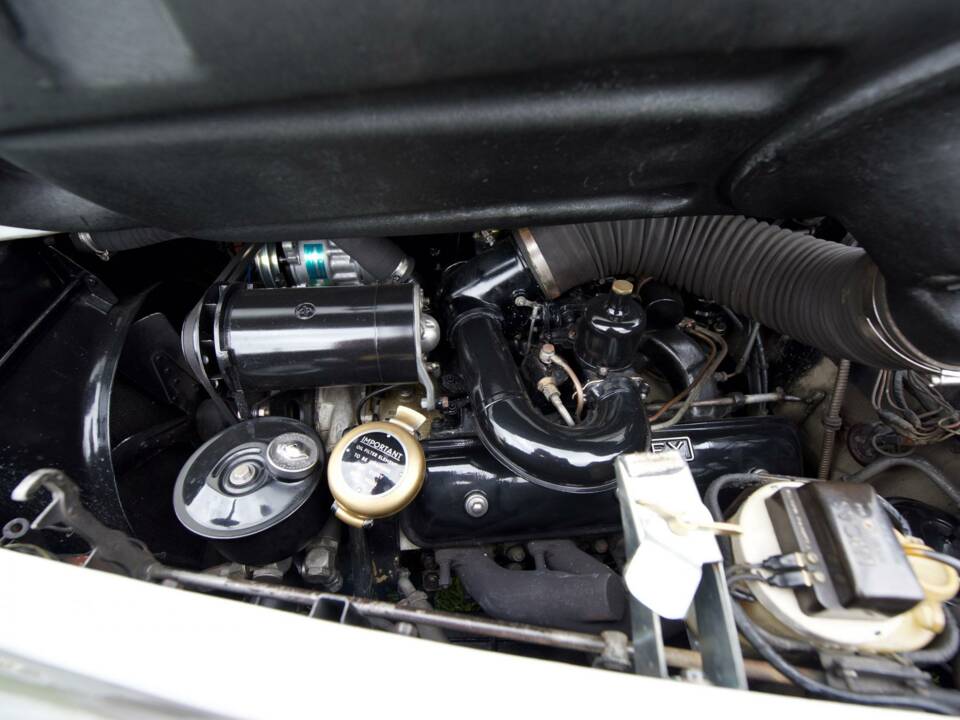 Image 43/50 of Bentley S 2 (1960)