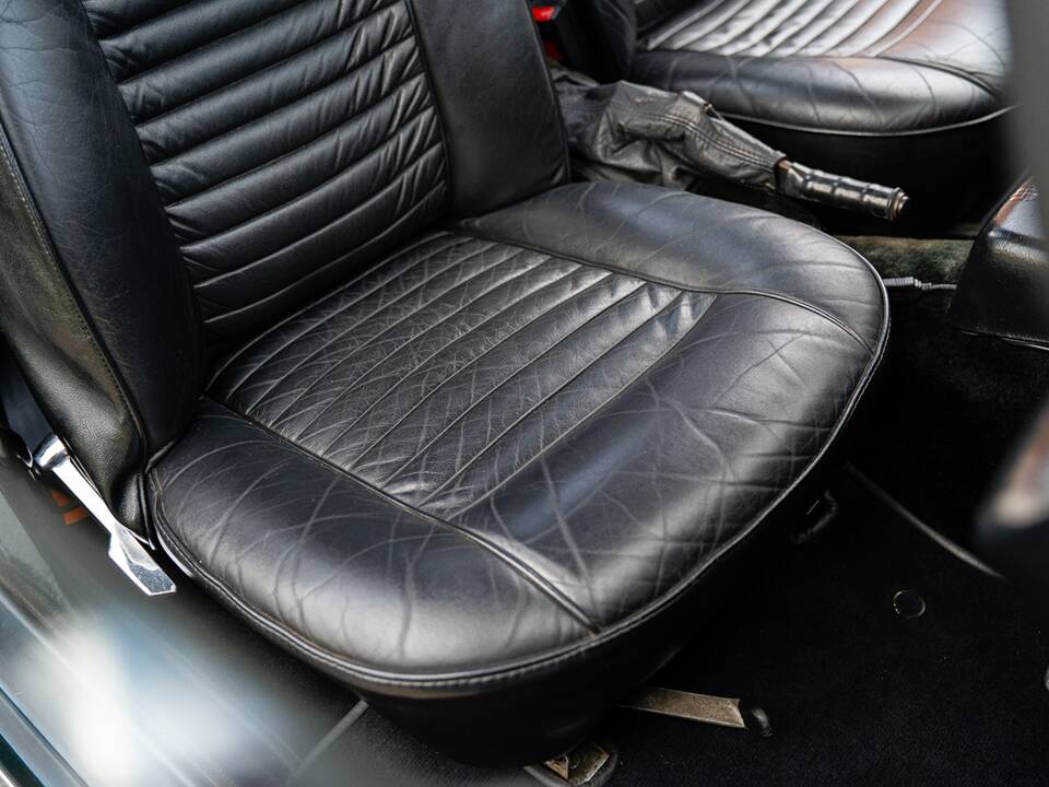 Immagine 26/36 di Triumph TR 6 (1974)