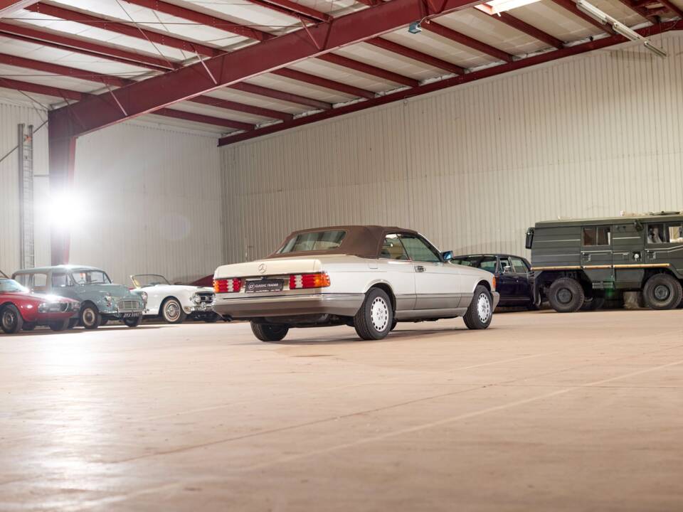 Bild 14/56 von Mercedes-Benz 500 SEC Bähr (1990)
