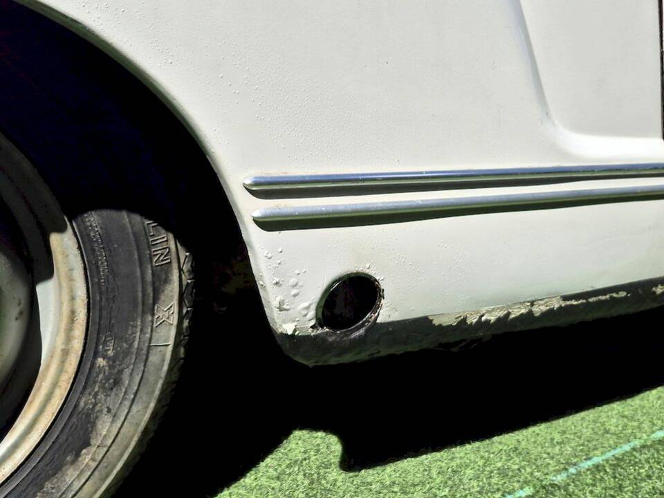 Image 62/71 of Volkswagen Karmann Ghia 1200 (1962)