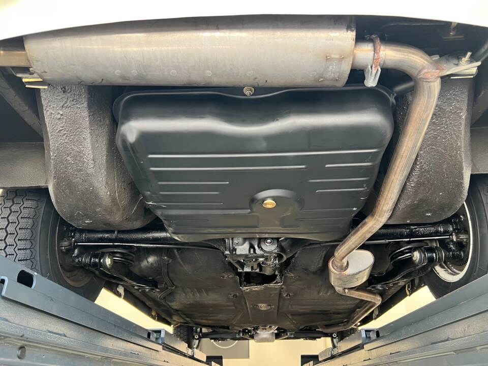 Afbeelding 27/28 van Mercedes-Benz 190 SL (1960)