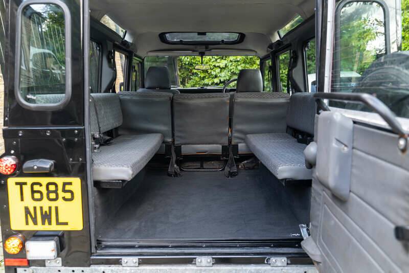 Image 28/50 of Land Rover Defender 110 Td5 (1999)