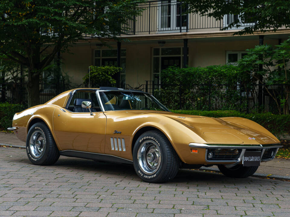 Image 2/32 of Chevrolet Corvette Stingray (1969)