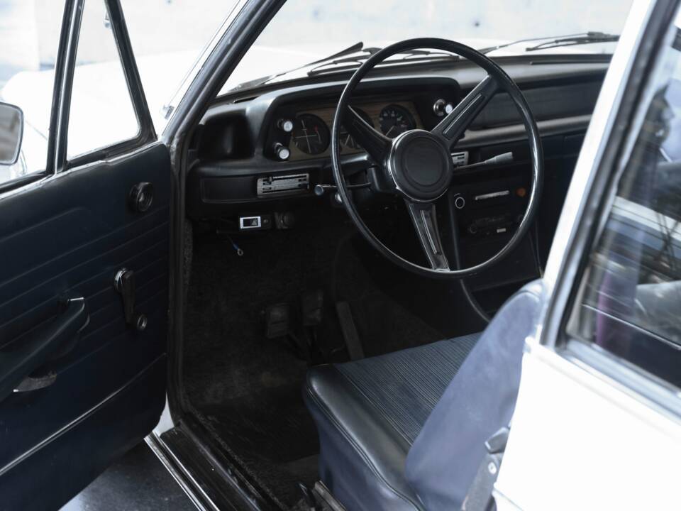 Bild 15/33 von BMW Touring 2000 (1973)